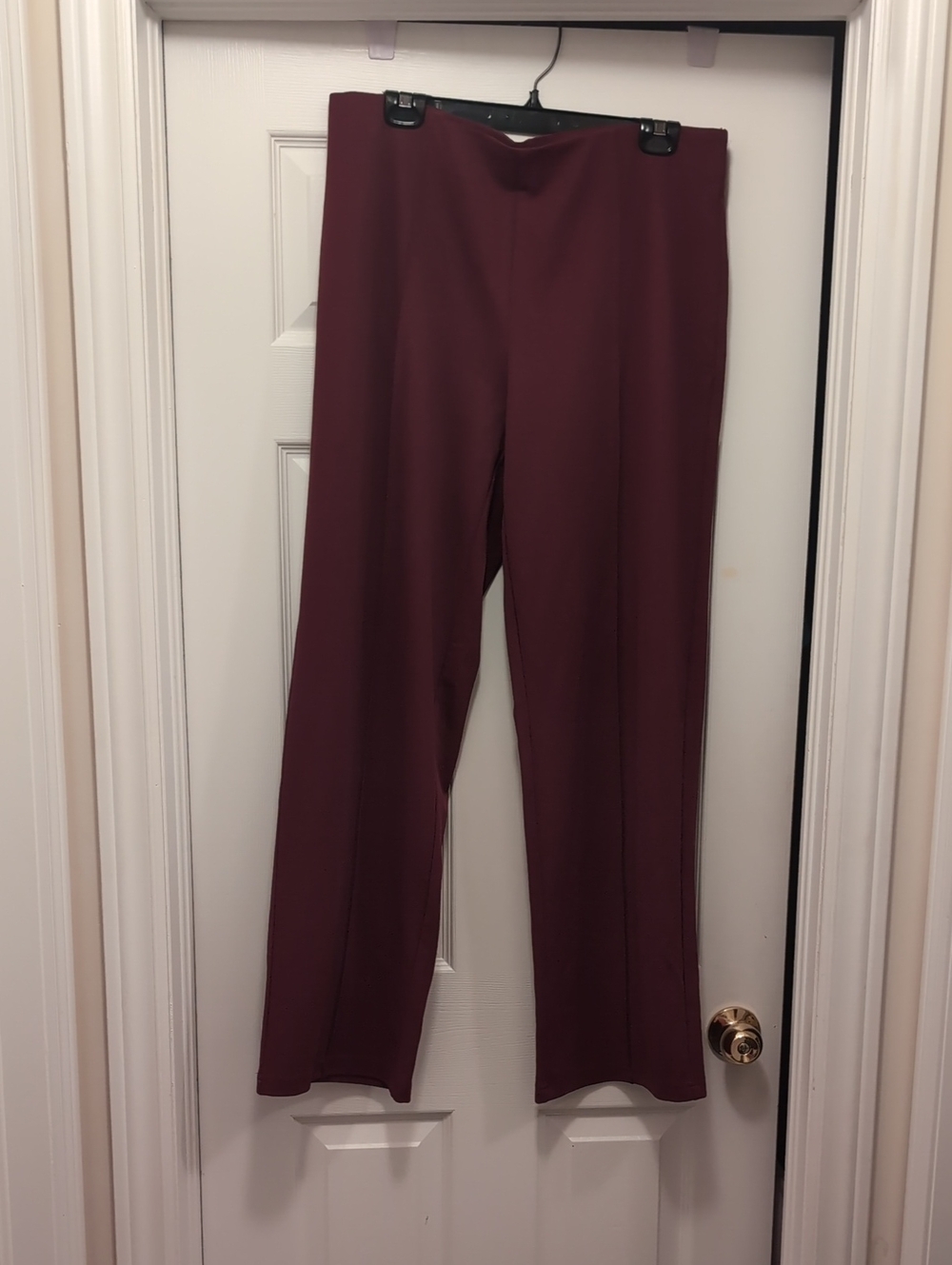 Women's Ponte Straight-Leg Pants in Burgundy
